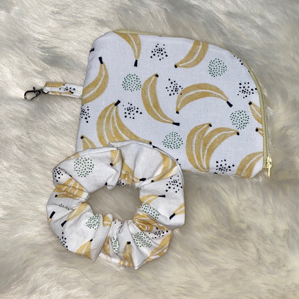 ❤️ Handmade Banana Clip Bag and Scrunchie